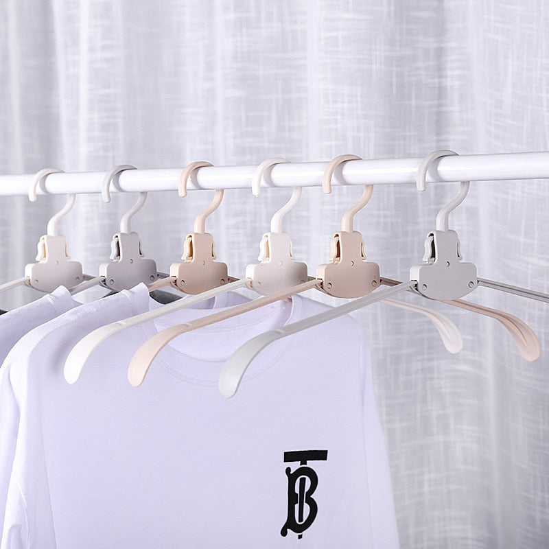 Foldable Hangers for Easy Storage and Space-Saving Solutions